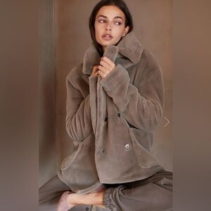 Velvet by Graham & Spenser Linda Faux Lux Fur Jacket. Large